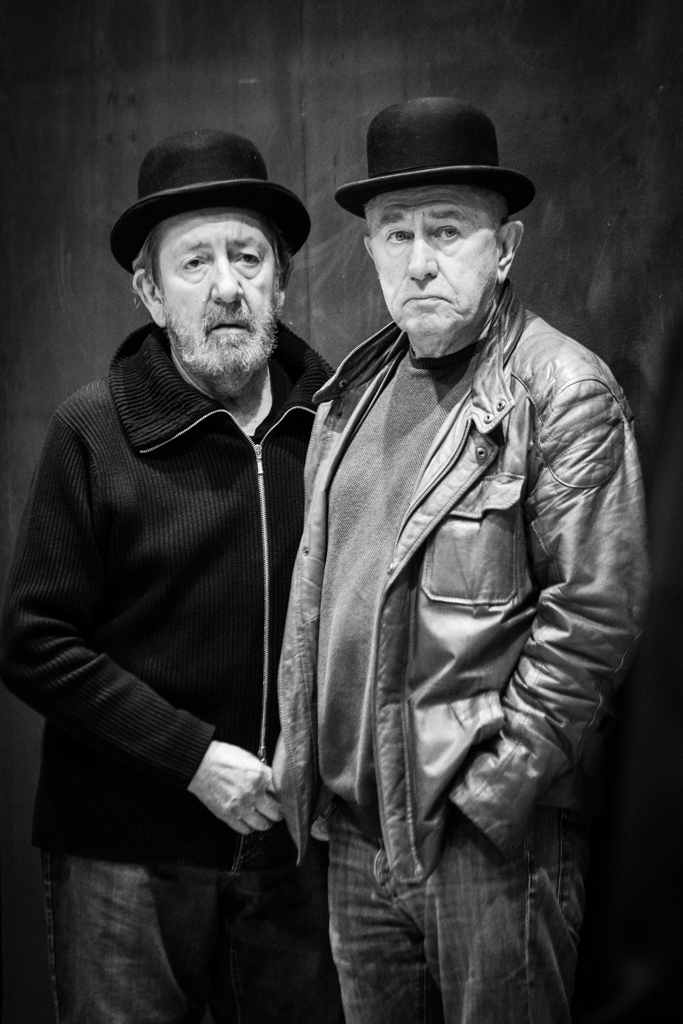 Mariusz Benoit (Estragon), Jerzy Radziwiłowicz (Vladimir) podczas próby CZEKAJĄC NA GODOTA Samuela Becketta w reżyserii Piotra Cieplaka. Fot. Marta Ankiersztejn